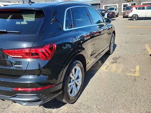 Used 2021 Audi Q3 2.0T Premium w/ Convenience Package AWD/4WD image 5