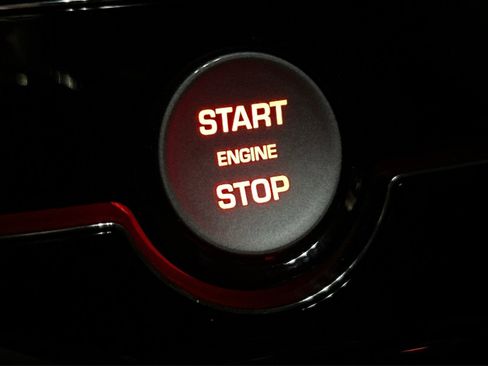 Used 2016 Jaguar XF Premium image 37