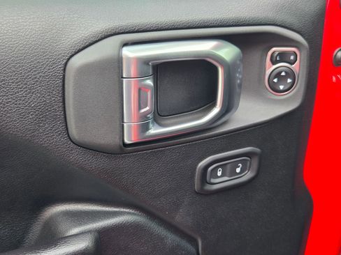 Used 2021 Jeep Gladiator Sport AWD/4WD image 21