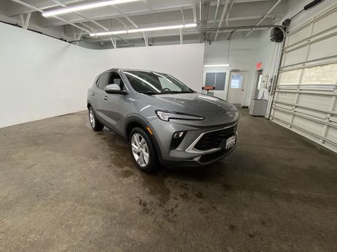 Used 2025 Buick Encore GX Preferred image 8
