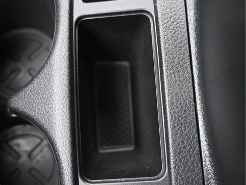 Used 2020 Nissan Rogue SV w/ Premium Package AWD/4WD image 15