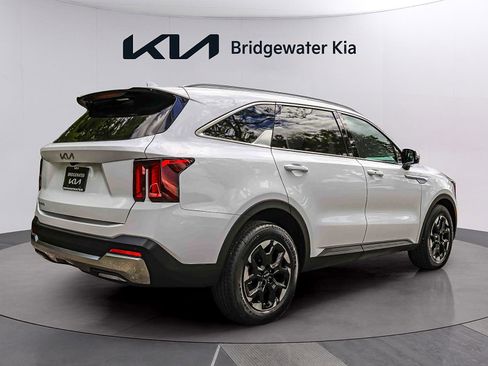 Certified 2026 Kia Sorento S w/ S Panoramic Sunroof Package FWD image 6