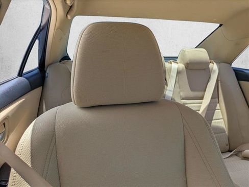Used 2017 Toyota Camry LE FWD image 14