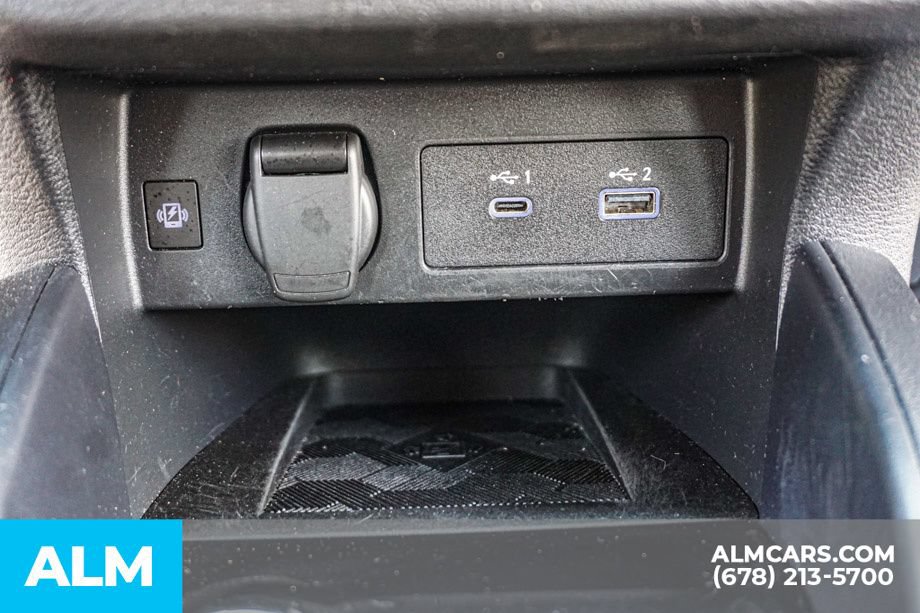 Used 2024 Nissan Versa SR FWD image 40