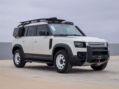 Used 2024 Land Rover Defender 110 S image 3