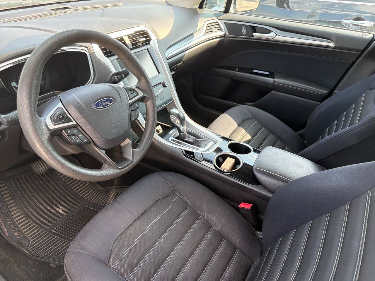 Used 2013 Ford Fusion SE FWD image 11