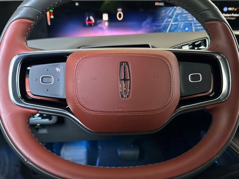 Certified 2024 Lincoln Nautilus Black Label AWD/4WD image 24