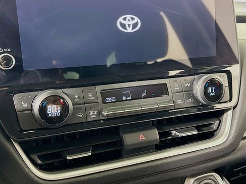 Used 2025 Toyota Grand Highlander FWD image 18