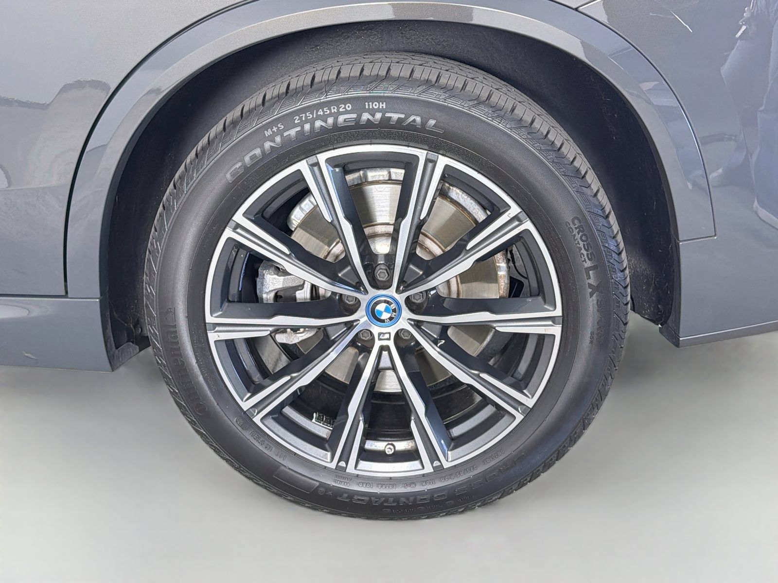 Certified 2024 BMW X5 xDrive50e w/ M Sport Package AWD/4WD image 32