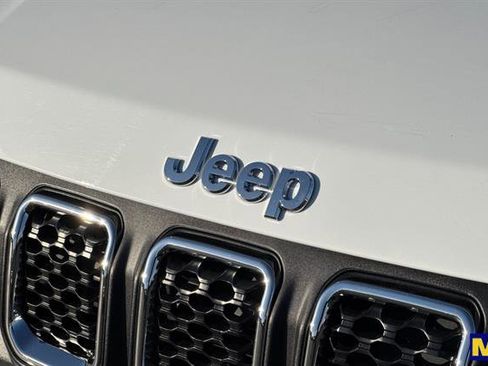 Used 2023 Jeep Compass Latitude w/ Sun and Sound Group image 35