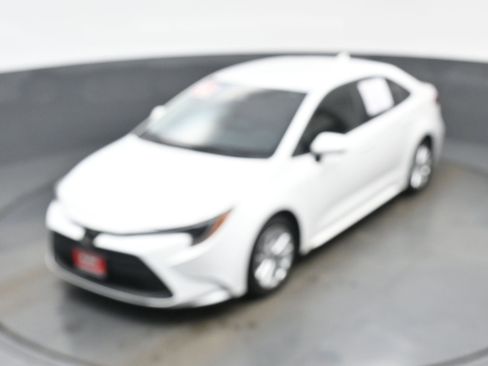 Used 2025 Toyota Corolla LE w/ LE Premium Package image 35