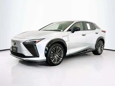 Used 2023 Lexus RZ 450e Premium w/ Accessory Package (2T) image 3