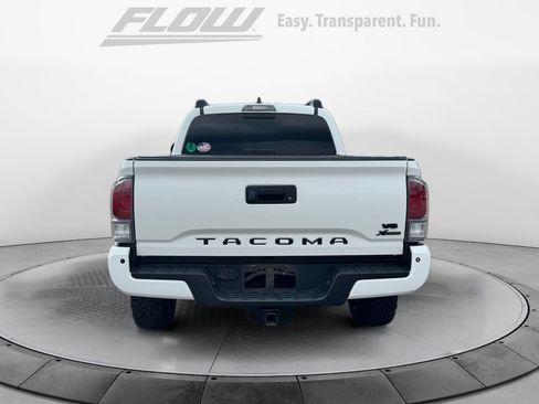 Used 2022 Toyota Tacoma TRD Sport w/ TRD Premium Sport Package AWD/4WD image 6