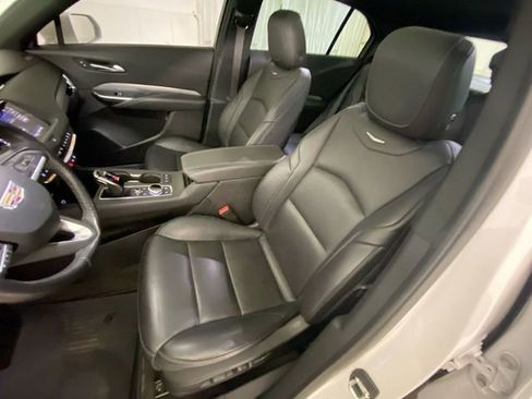 Used 2020 Cadillac XT4 Premium Luxury w/ Cold Weather Package image 15