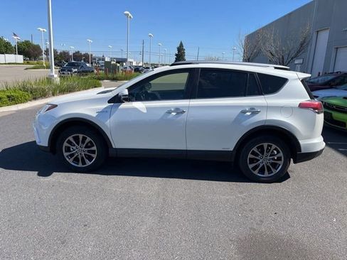 Used 2018 Toyota RAV4 Limited w/ Advanced Technology Package image 8