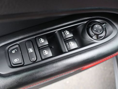 Used 2018 Jeep Compass Trailhawk AWD/4WD image 27