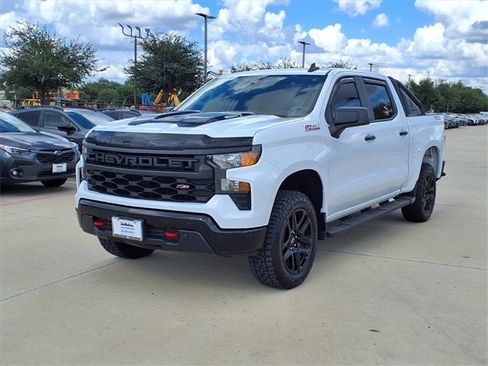 Used 2022 Chevrolet Silverado 1500 Custom Trail Boss w/ LPO, Dark Essentials Package image 2