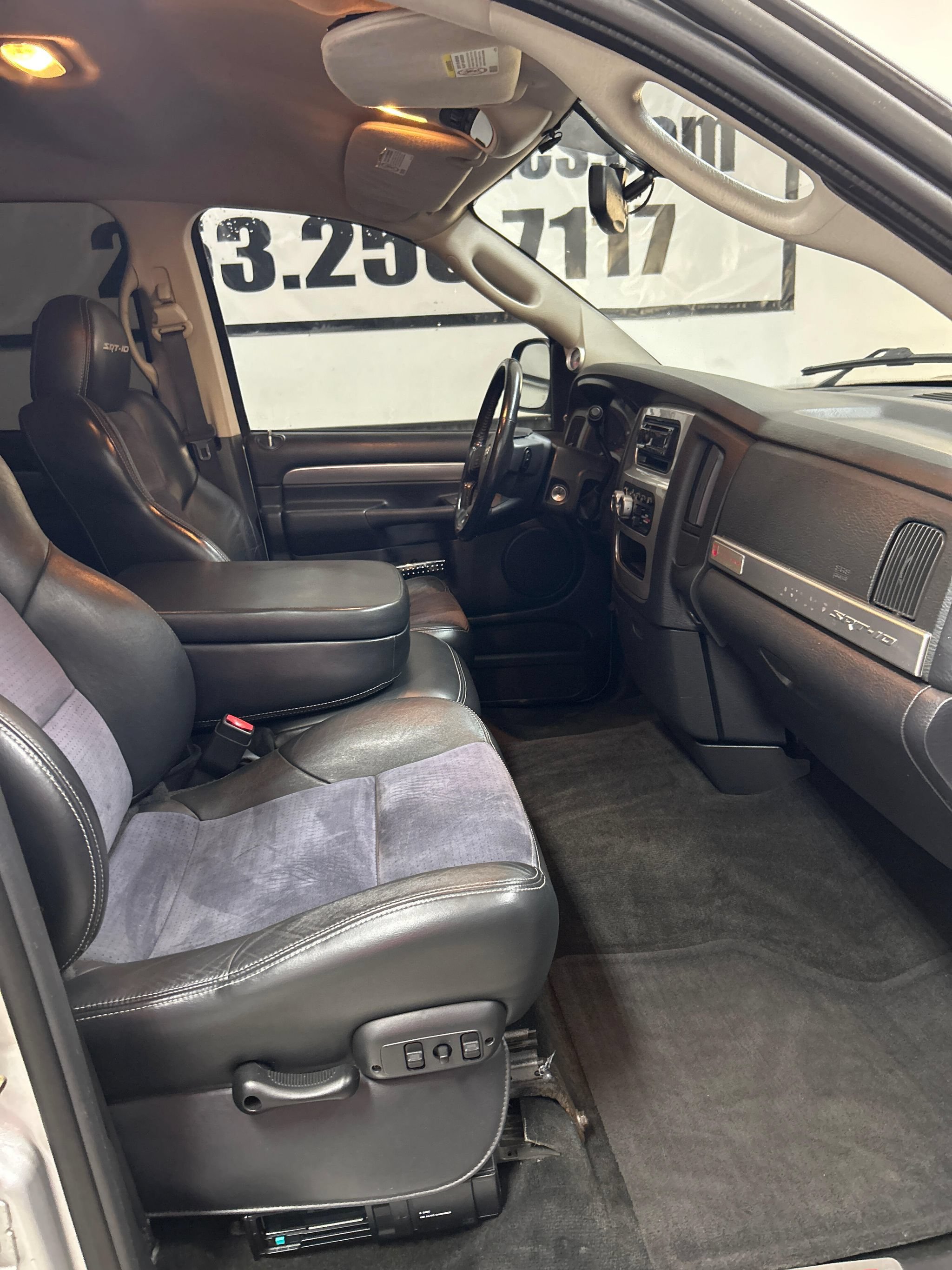 Used 2005 Dodge Ram 1500 Truck 2WD Quad Cab image 11