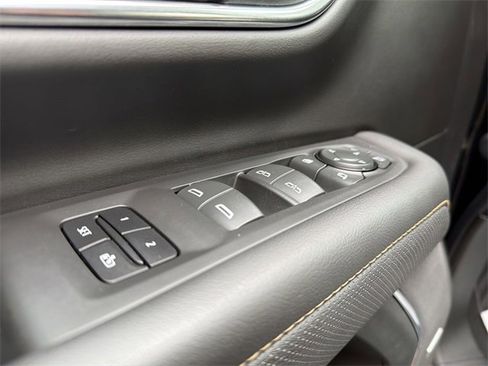 Used 2023 GMC Yukon AT4 w/ AT4 Premium Plus Package image 13