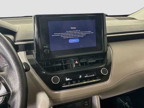 Used 2023 Toyota Corolla Cross L FWD image 18