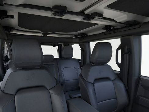 New 2025 Ford Bronco Badlands image 38