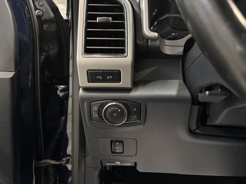 Used 2022 Ford F350 Lariat image 16