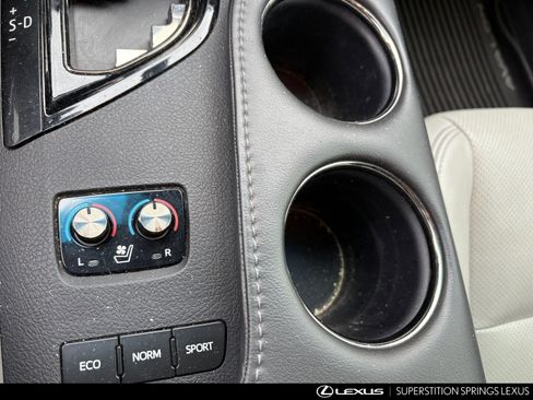 Used 2016 Toyota Avalon Limited image 12