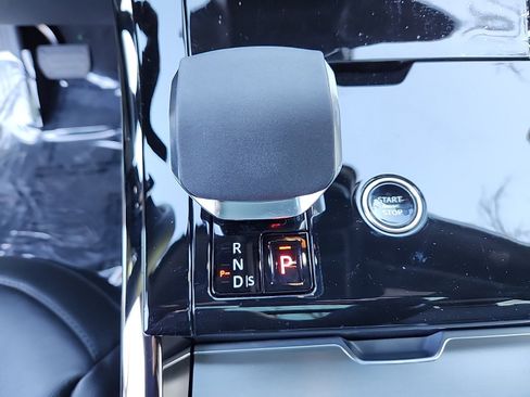 Certified 2025 Land Rover Range Rover Sport image 16