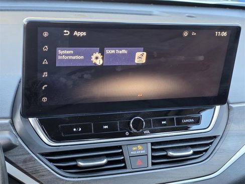 Used 2024 Nissan Altima 2.5 SV w/ SV Premium Package image 15