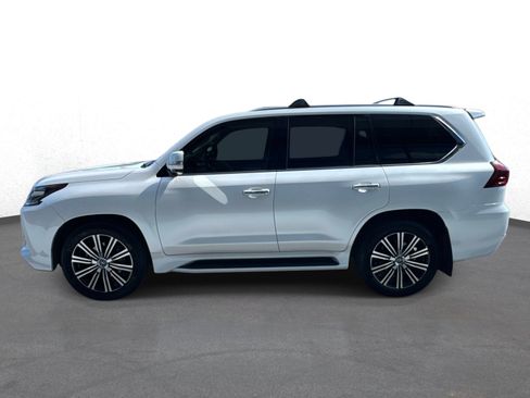 Used 2021 Lexus LX 570 4WD w/ Luxury Package image 6