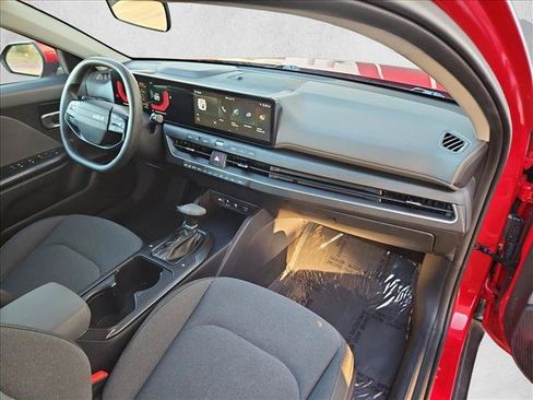 Used 2025 Kia K4 FWD image 22