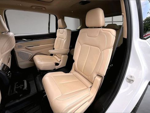 Used 2021 Jeep Grand Cherokee L Limited AWD/4WD image 26