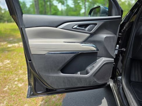 Used 2026 Chevrolet Traverse LT w/ Driver Confidence Package FWD image 11