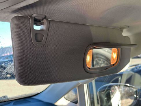 Used 2024 Chrysler Pacifica Touring-L image 27