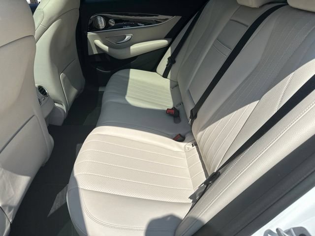 Used 2022 Mercedes-Benz E 350 4MATIC Sedan image 25