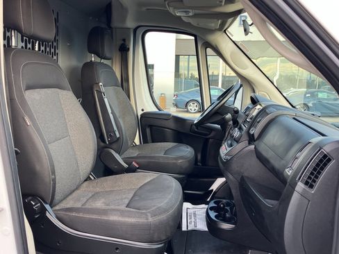 Used 2020 RAM ProMaster 2500 w/ Interior Convenience Group image 31