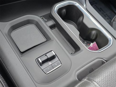 Used 2024 GMC Sierra 3500 Denali w/ Denali Reserve Package image 26