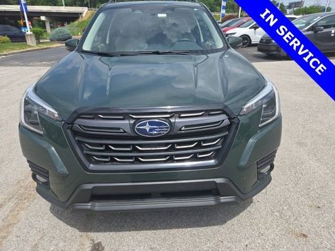 Used 2022 Subaru Forester Limited AWD/4WD image 2
