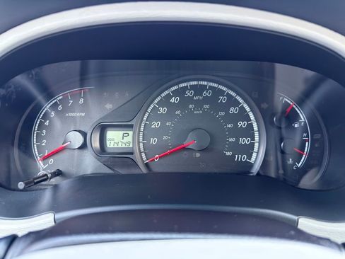 Used 2014 Toyota Sienna LE image 16