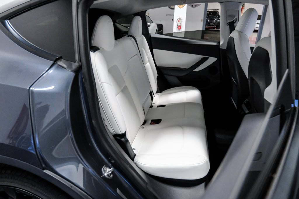 Used 2021 Tesla Model Y Long Range AWD/4WD image 40