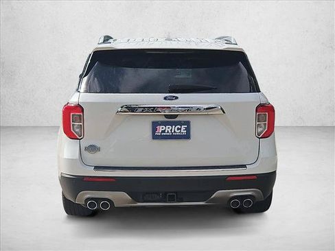 Used 2021 Ford Explorer King Ranch w/ Premium Technology Package RWD image 6