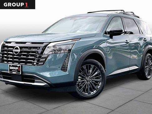 New 2026 Nissan Pathfinder SL image 1