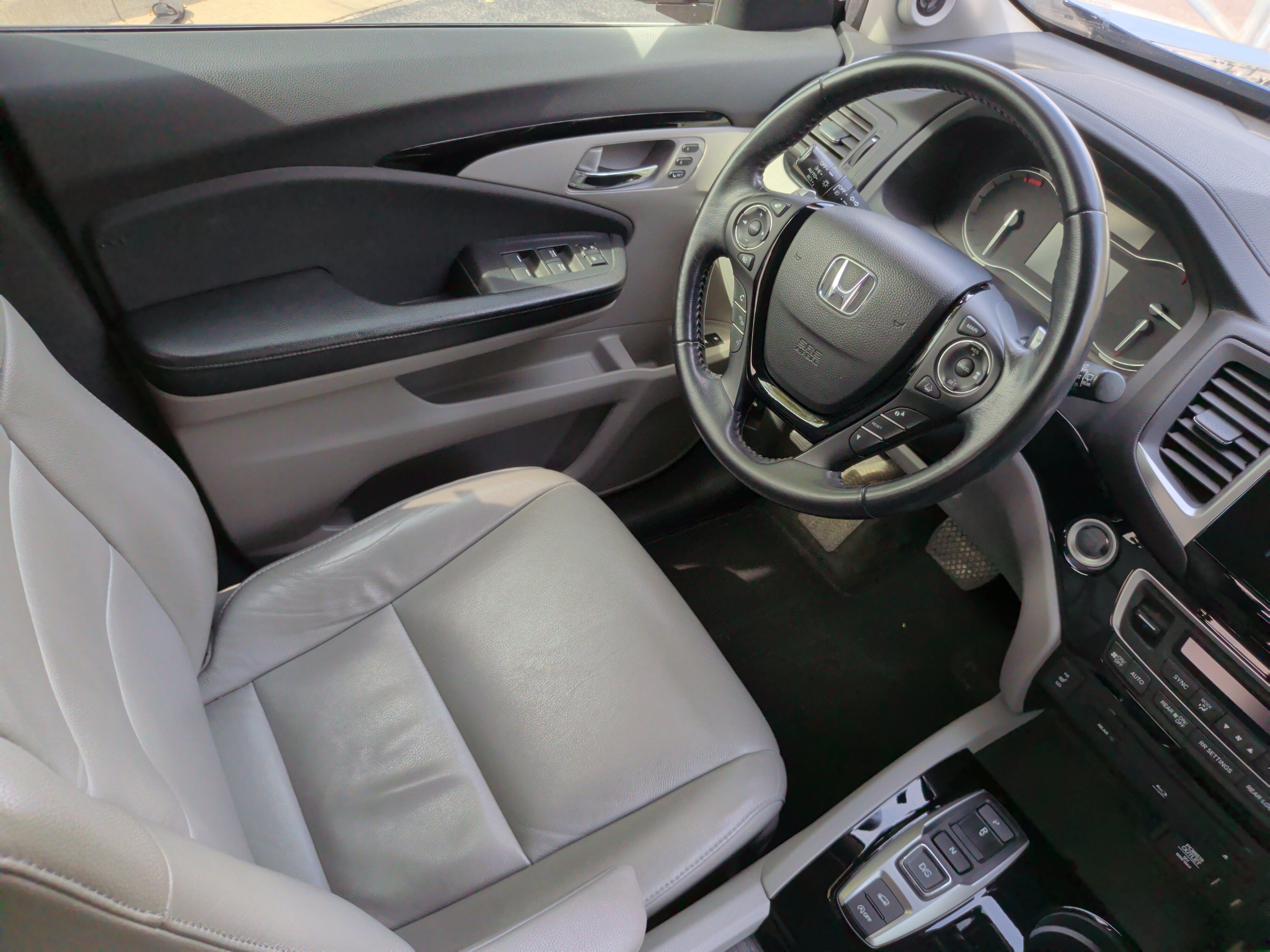 Used 2016 Honda Pilot Touring image 35