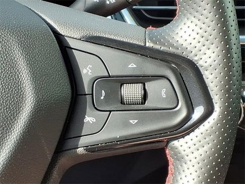 Certified 2024 Chevrolet Trax RS w/ Driver Confidence Package image 25