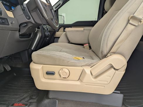 Used 2013 Ford F150 XLT w/ Mid Equipment Group image 12