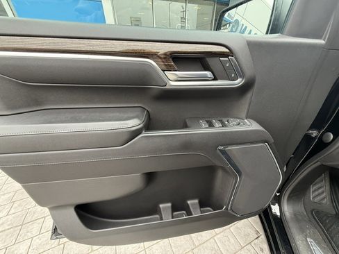 Used 2023 GMC Sierra 1500 Elevation image 25