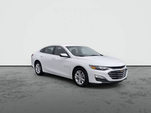 Used 2024 Chevrolet Malibu LT FWD image 2