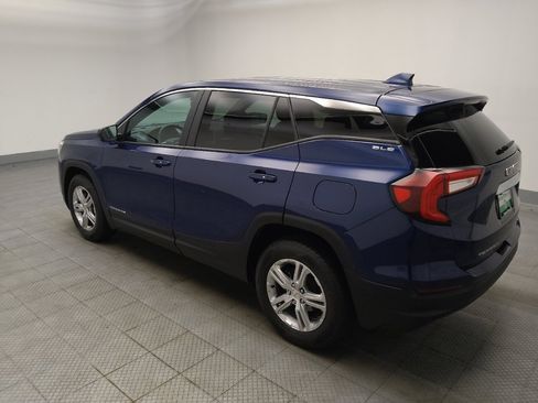 Used 2022 GMC Terrain SLE AWD/4WD image 3
