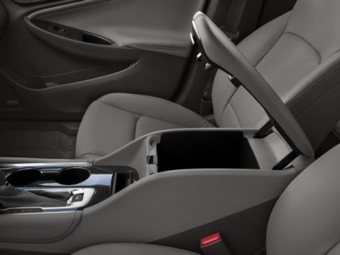 Used 2016 Chevrolet Malibu Premier w/ Driver Confidence Package image 18