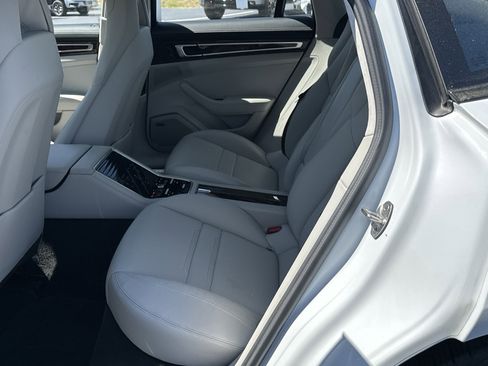 Used 2021 Porsche Panamera GTS image 16